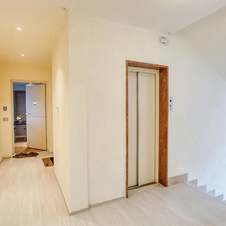 Easylife - Eleganza Moderna Vicino A Life Apartment *