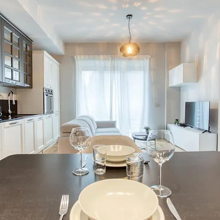 Easylife - Eleganza Moderna Vicino A Life