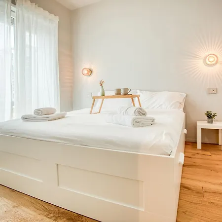 Apartment Easylife - Eleganza Moderna Vicino A Life Milan