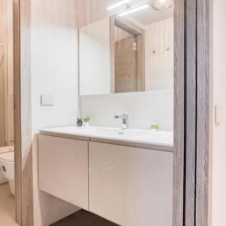 Easylife - Eleganza Moderna Vicino A Life Apartment *